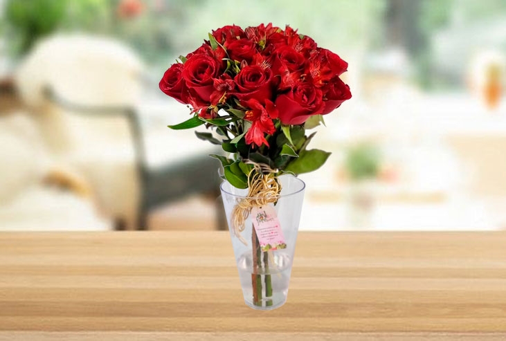 12 rosas em buquê com astroemélias 12 rosas em buquê com astroemélias